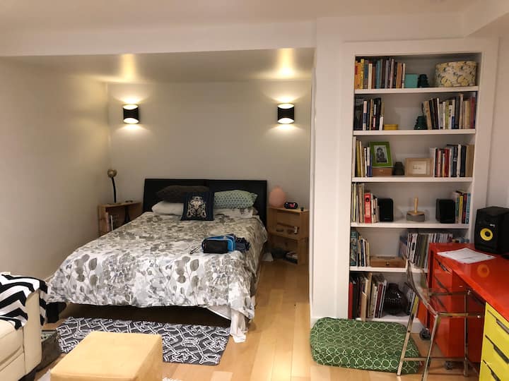 Green Garden Suite - Berkeley, CA