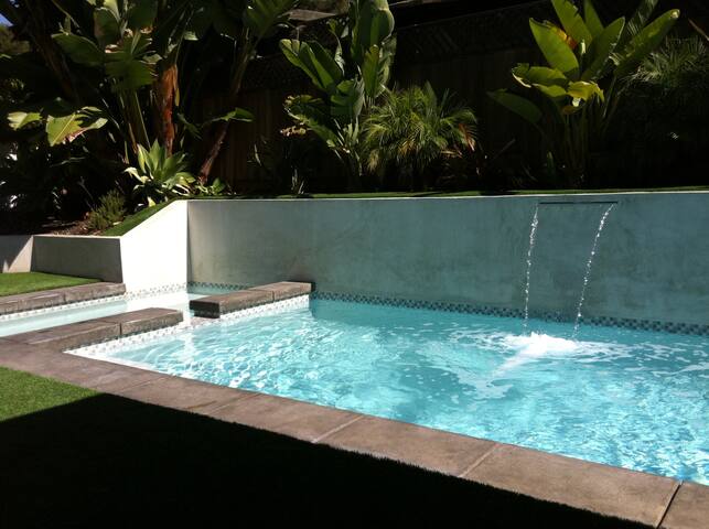 Hill Section spacious 3bd house with pool/spa/yard gallery image 3