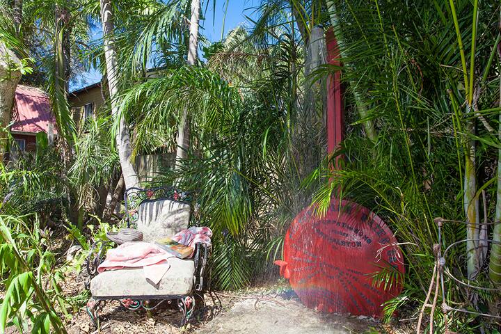 Pet friendly rainforest cottage. gallery image 5