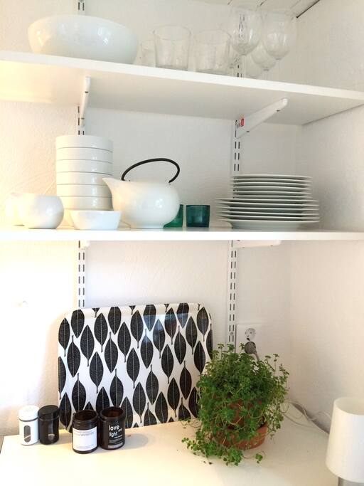 Stilrent porslin, kaffe och the för din bekvämlighet
