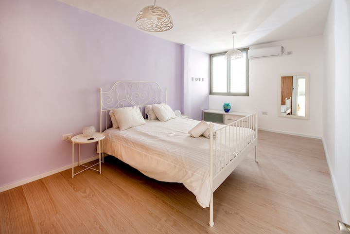 غرفة نوم 2
 غرفة نوم كبيرة بسرير مزدوج 1.60 متر