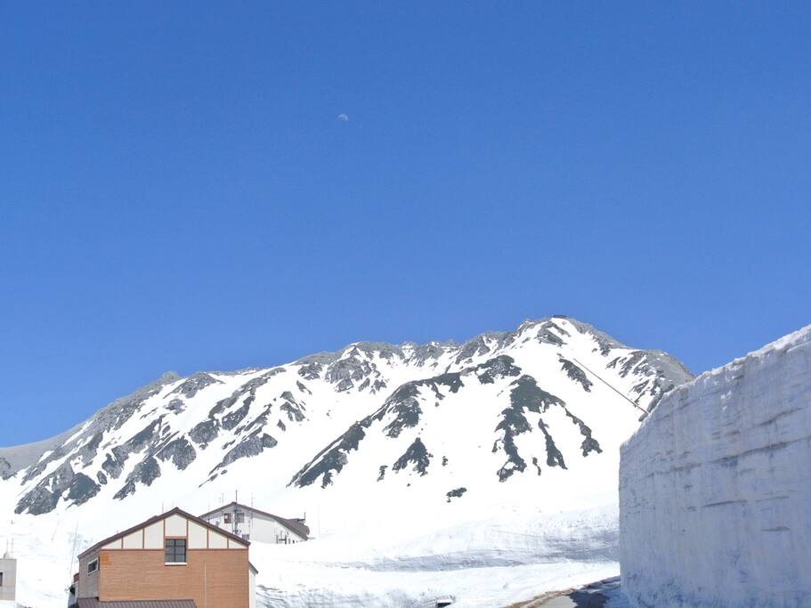 立山黑部 南方少女公尺雪墙初体验 人生清单之一打卡成功 日本旅游攻略 尽在airbnb爱彼迎