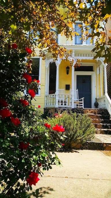 1890 Victorian home in historic Church Hill