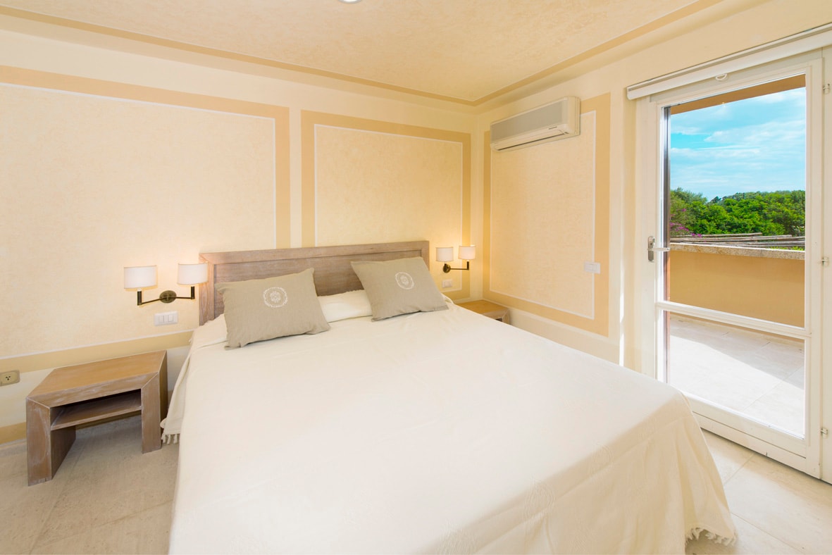 Spavaća soba s pogledom na more