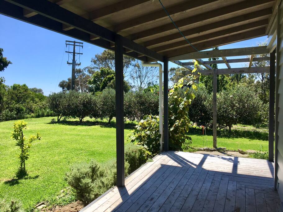 Side veranda and pergola
