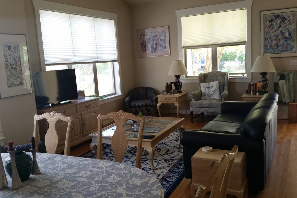 The great room with TV