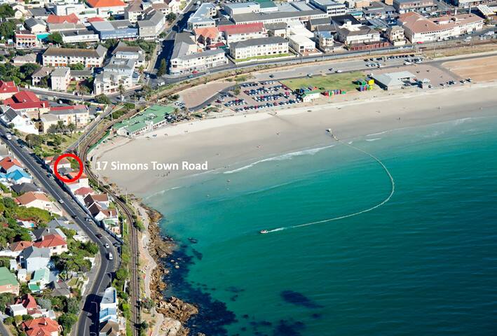 Your own private access to the beach 🌊 🐬 🐳 gallery image 2