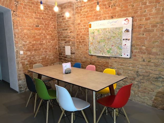 *NEU* Stylish Design-Flat, 8 Room, 4 Bath, central