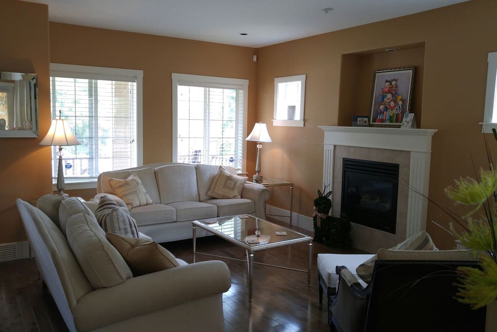 Open concept lounge