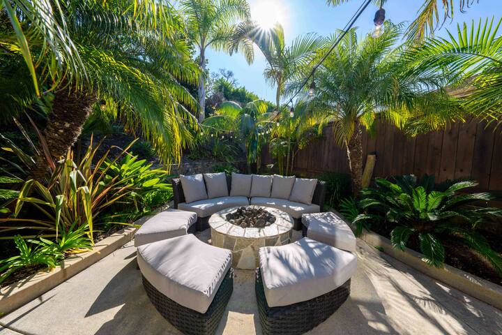 Coastal PB/LJ gem with Pool, Spa and fire pit gallery image 4