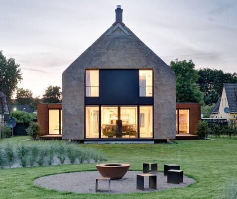Architectural house 5*** ** with fireplace, sauna + view