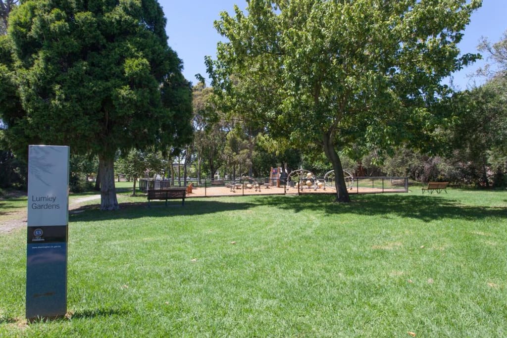 The park at your doorstep.
Great spot for BBQ and relaxing...
