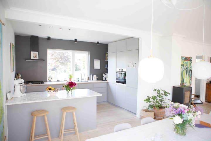 Lovely house close to the beach and city centre