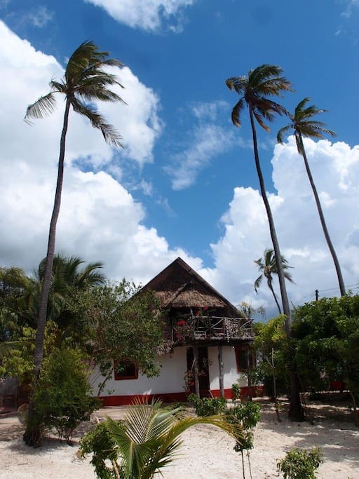 Paje Hotel-Villa quite residential area close to all the ACTION :)