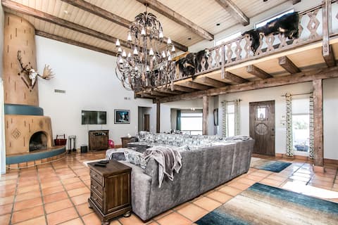 Popular Airbnb listing: Southwest Ranch Resort FT Hills/Salt River/Lake in Phoenix