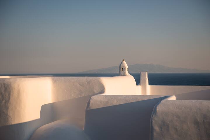 Elegant Seaside Villa, great views, infinity pool gallery image 2