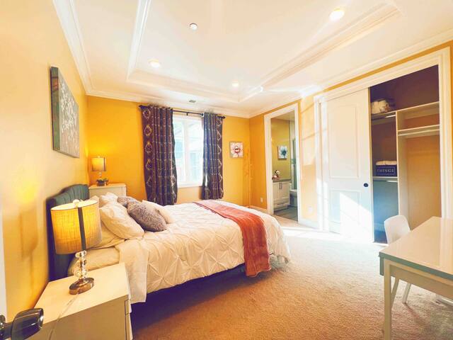 Stanford1.8mile4B/3B超大停车场豪华优雅house适合大型团体及家庭出行度假 gallery image 4