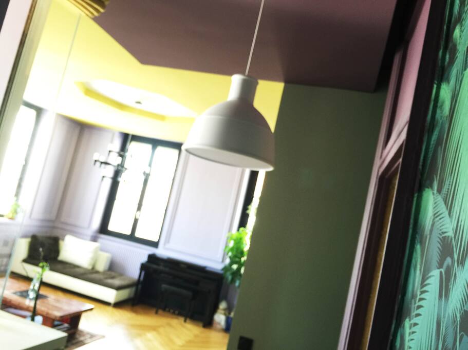 Tout l'appartement a été pensé selon une harmonie colorée optimisant la luminosité et les jeux de profondeur...