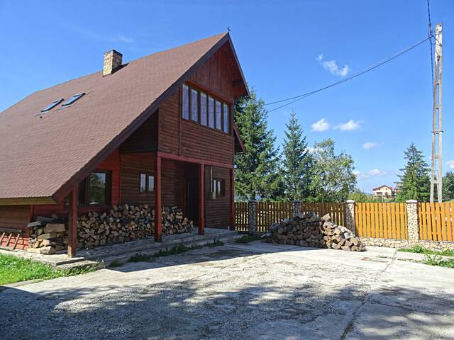 Airbnb Piatra Fantanele Vacation Rentals Places To Stay