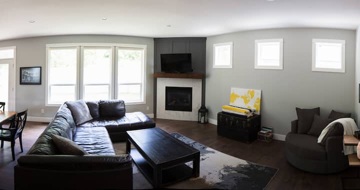 ★ Maplewood Retreat | Open Floor Plan  | 4 Bedroom - Salmon Arm