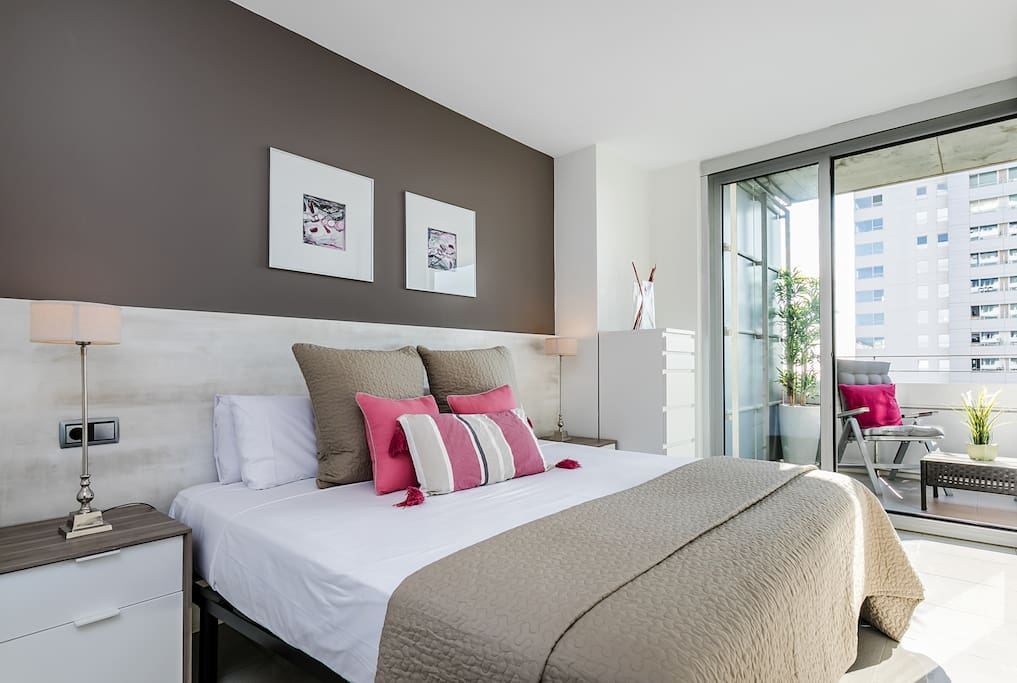 Master bedroom with king size bed
