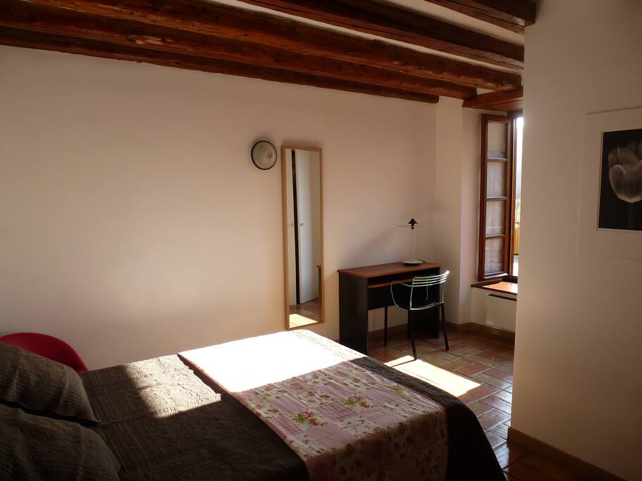 Chambre avec literie changée en 12/2015. (Matelas +Sommier)