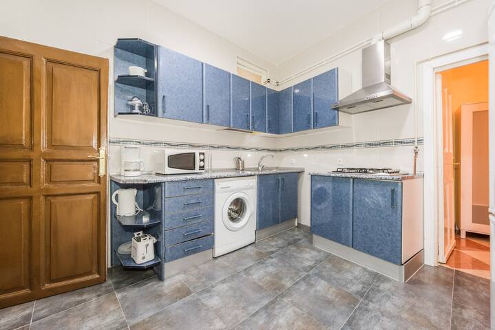 Grand Latina Apartment gallery image 5