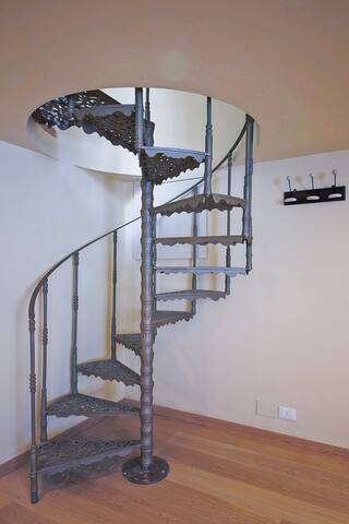 Alfani 3b near GALLERIA ACCADEMIA gallery image 5