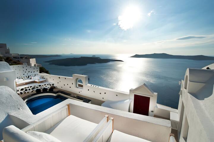 Antelmi luxury villa caldera firostefani gallery image 2