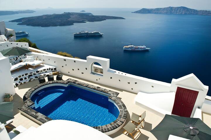 Antelmi luxury villa caldera firostefani gallery image 3