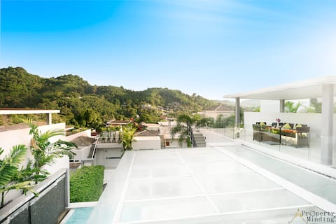 3 Bedroom luxury Villa with pool and mountainview