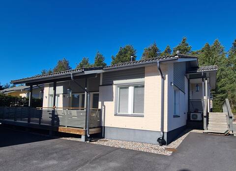 Beachfront single-family home - new facilities