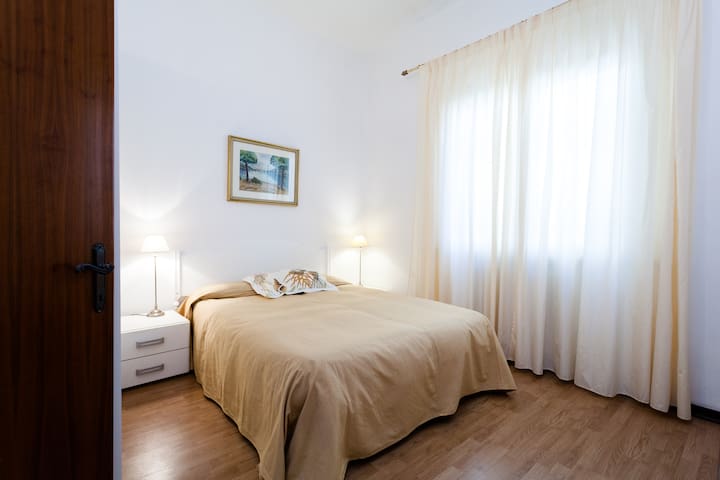 Casa Isabella a Marina Centro con giardino.