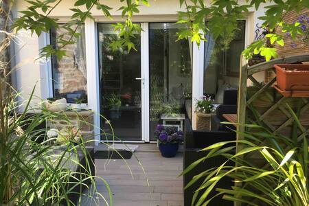 Charmant studio neuf à 400m de la plage / 32m2