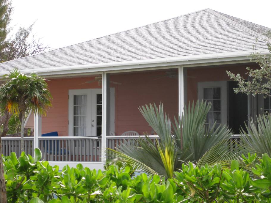 Coco Plum Cottage Houses for Rent in Green Turtle Cay, Bahamas