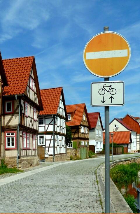 On the world's NORSCHEL * OG/DG studio