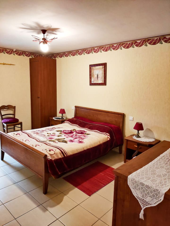 Dhomë gjumi 2