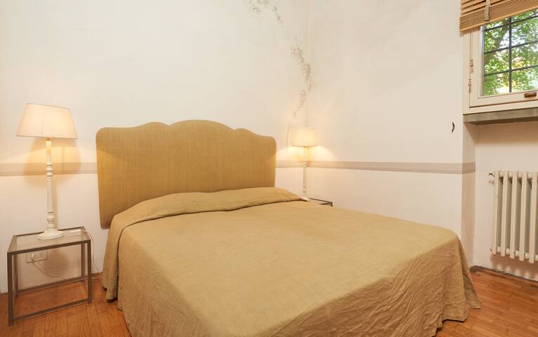 Views & pool 1mile from city center gallery image 4