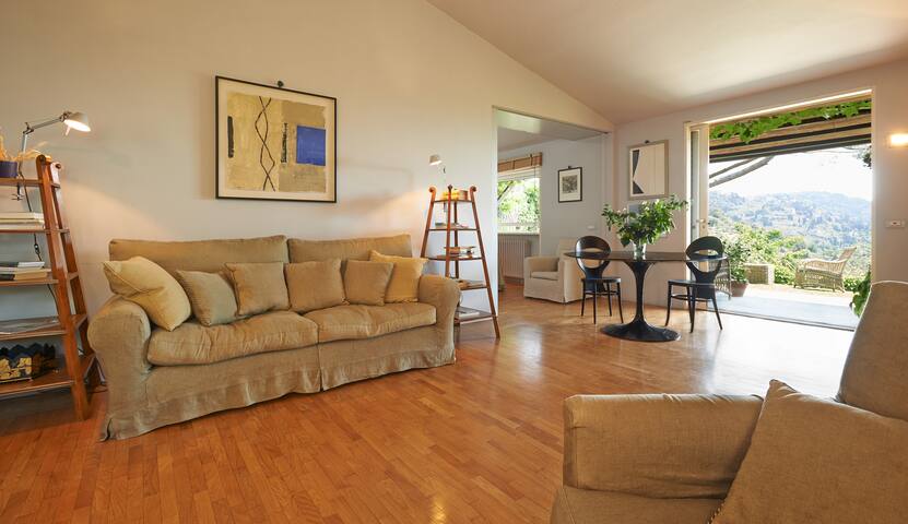 Views & pool 1mile from city center gallery image 2