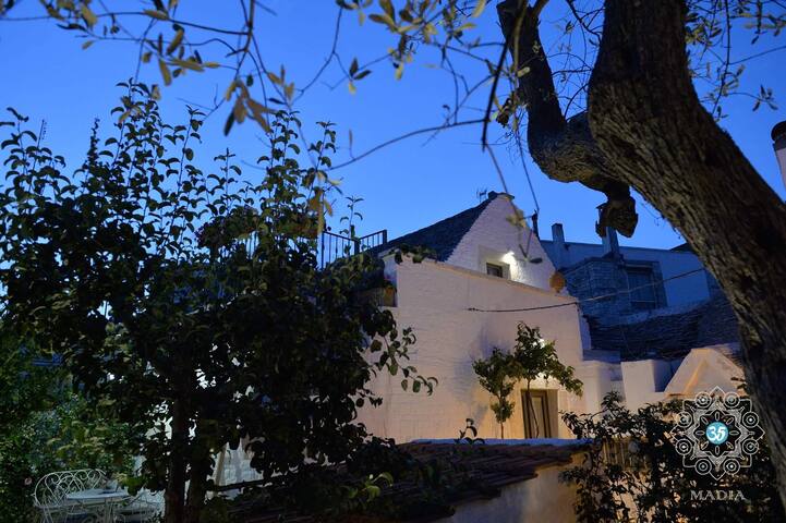 Trulli MADIA Luxury – L’Ulivo