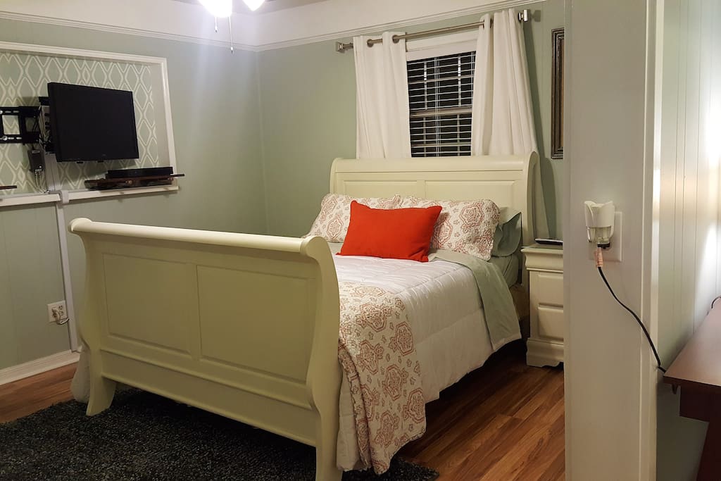 Queen Bed