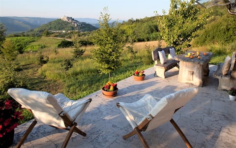Romantic Casa Rodeli with Extraordinary View