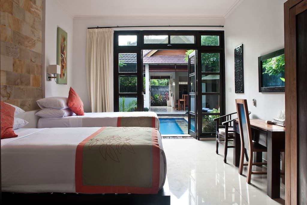 beds can be king size or 2 singles