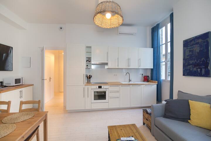 New Penthouse 2 Bed Apt - Blaye