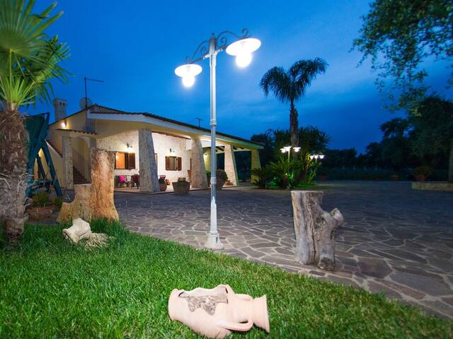 Villa con piscina gallery image 4