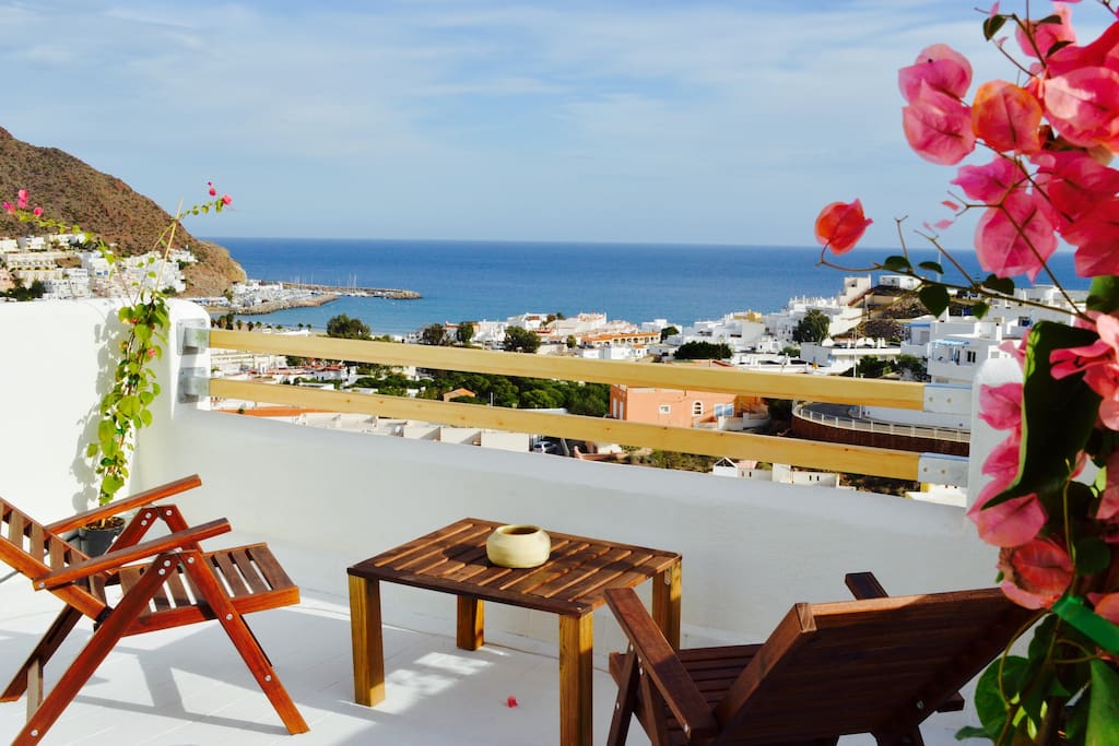 YOUR PRIVATE TERRACE