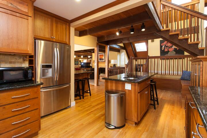 Bright modern 3BR/2.5BA home in Silicon Valley gallery image 3