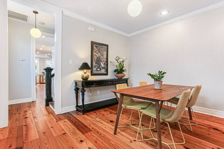 Gorgeous Victorian in Historic Lower Garden Dist. gallery image 4