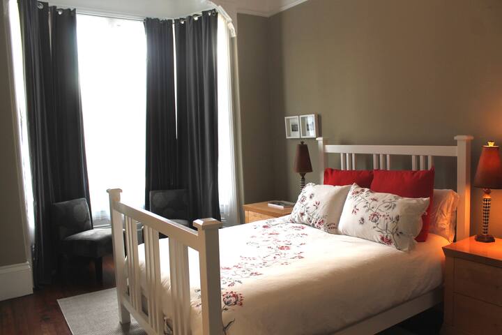 Beautiful 3 bedroom apartment gallery image 4