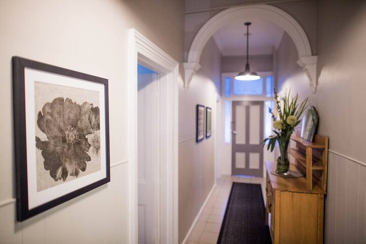 2 Beautiful Houses – 1 property – Close to city! gallery image 4